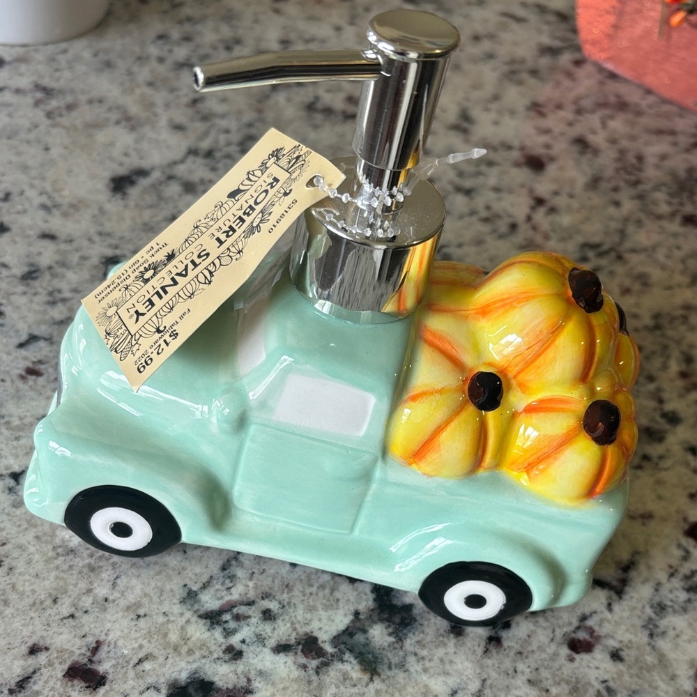 Fall Soap Dispenser 🧡 NWT